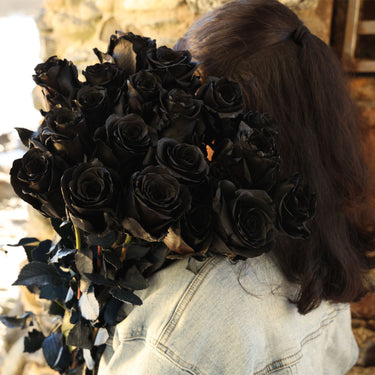 black long stem roses